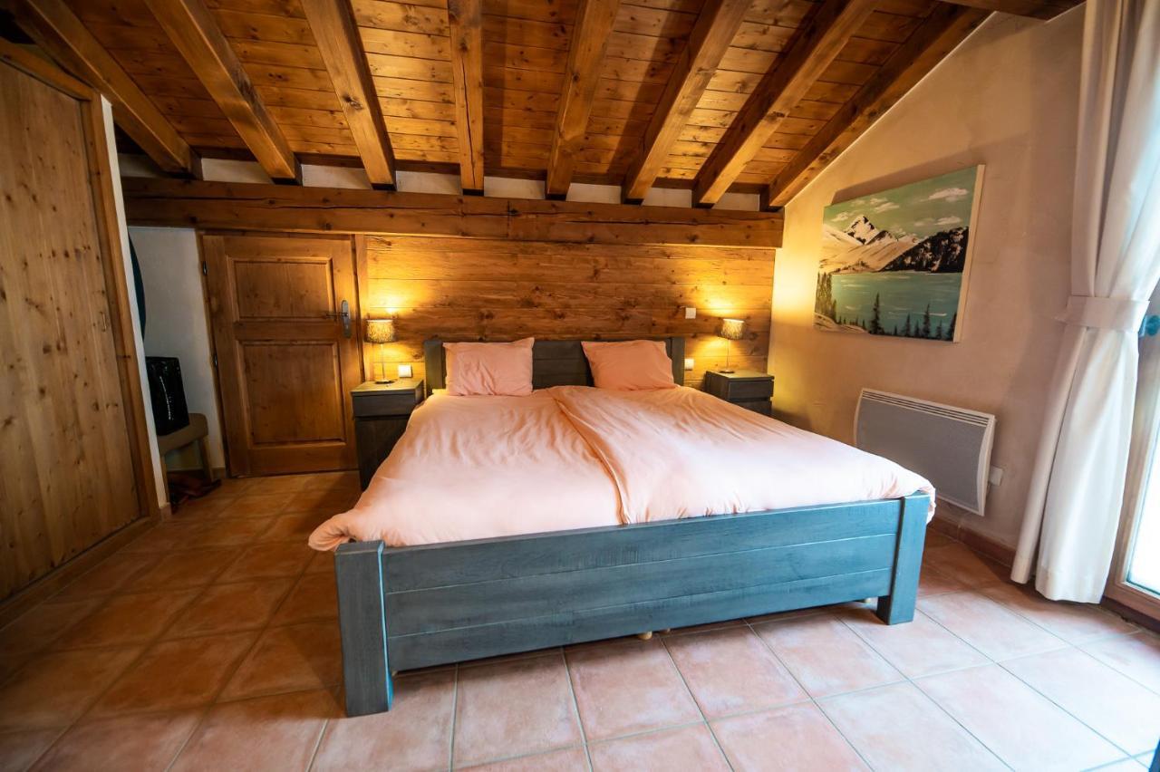Parc Madeleine - Chalets Saint-François-Longchamp Buitenkant foto