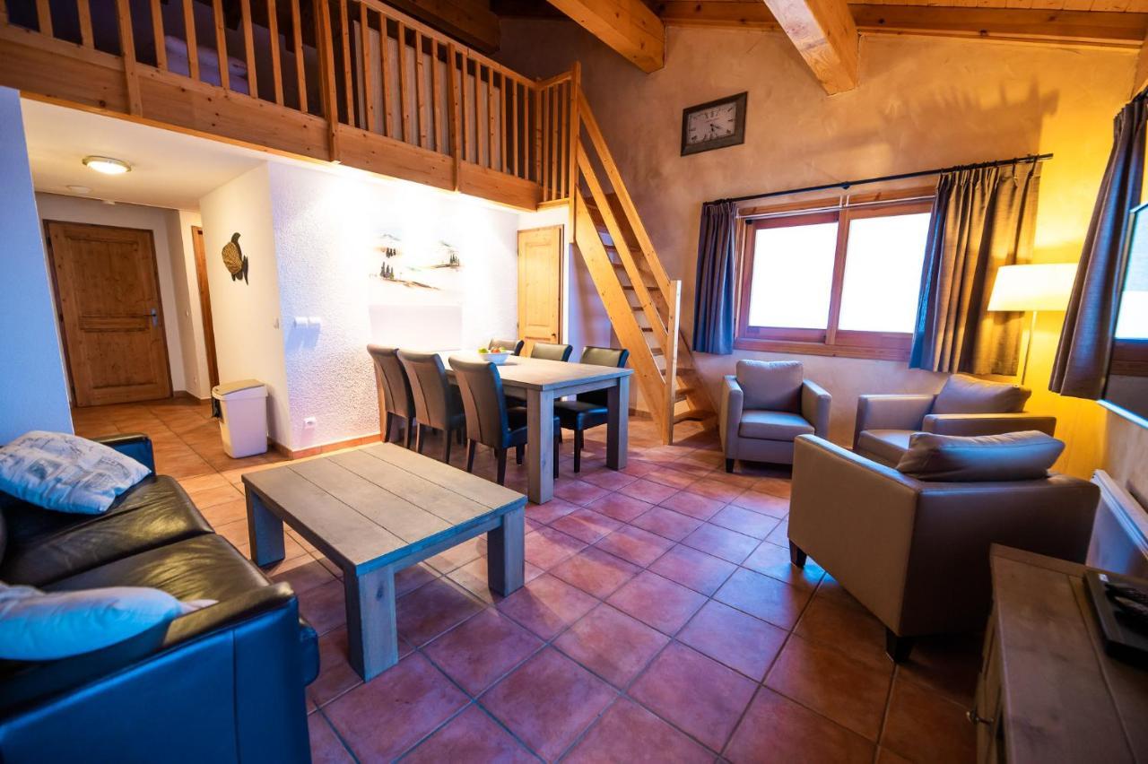 Parc Madeleine - Chalets Saint-François-Longchamp Buitenkant foto