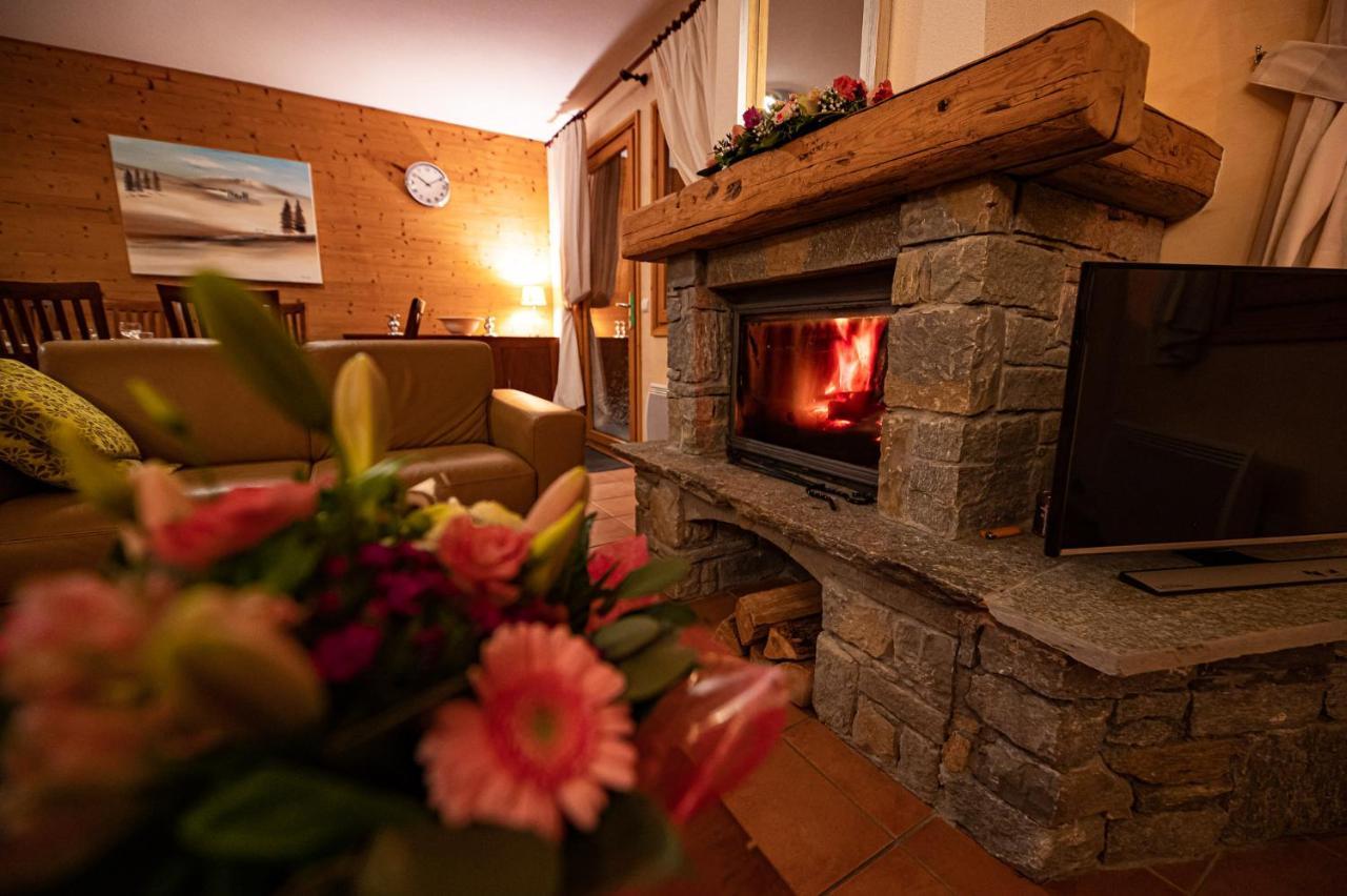 Parc Madeleine - Chalets Saint-François-Longchamp Buitenkant foto