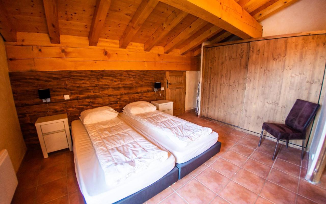Parc Madeleine - Chalets Saint-François-Longchamp Buitenkant foto